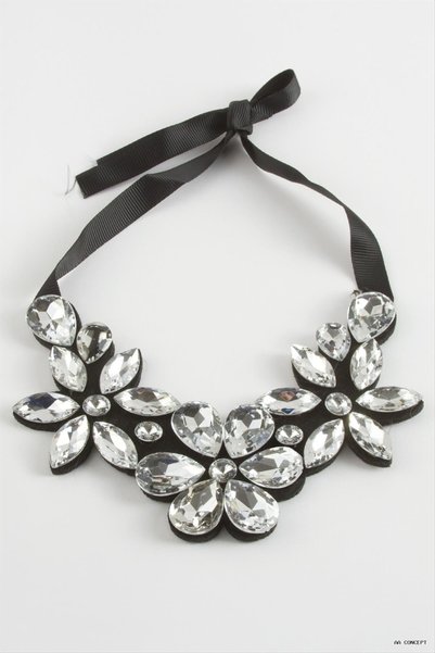 ZERO LAND CONCEPTA Flower-Studded Collar Necklace (165020) Silver Color