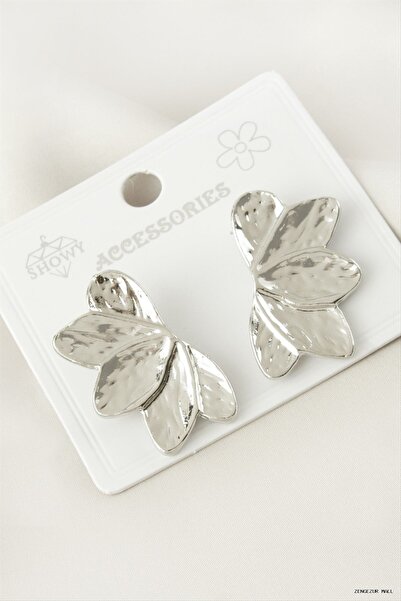 ZERO LAND Zngzrmll Flower Metal Earrings (12011) Silver Color
