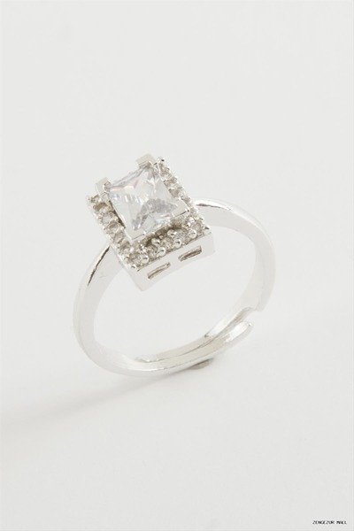 ZERO LAND Zngzrmll Rectangular Single Stone Ring (15545) Silver Color