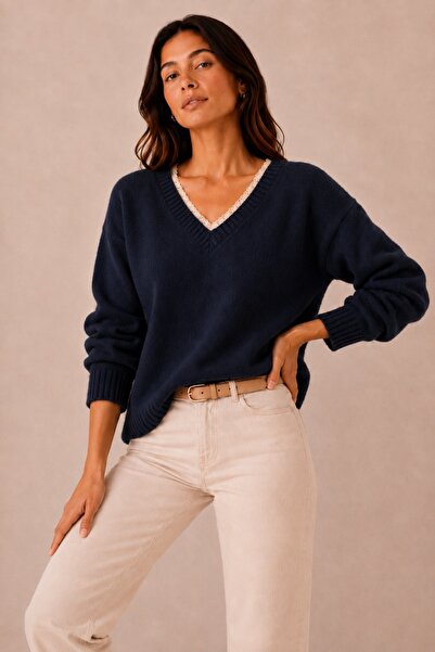 Bracha V-Neck Lace Detailed Basic Knitwear Sweater