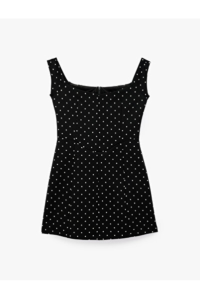 Koton Slim Fit Puantiyeli Krep Kumaş Kare Yaka Kolsuz Mini Abiye Elbise