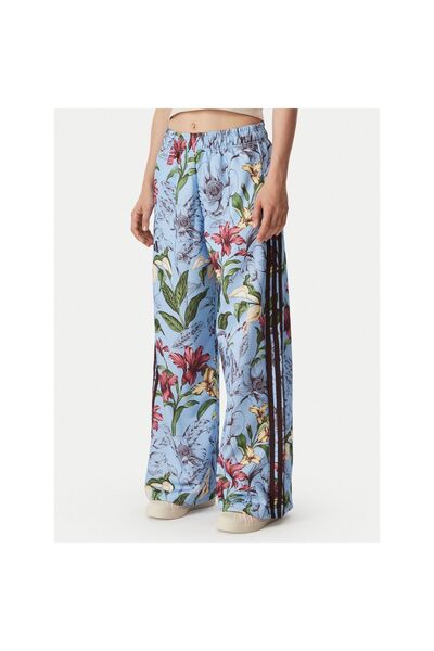 adidas Pantaloni de trening pentru femei KR0242 Multicolor