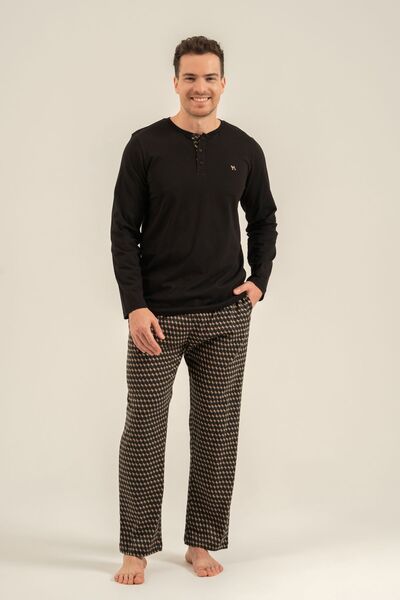 Arnetta Men's Black Long Sleeve Buttoned Collar Pajama Set (with Socks as a G...