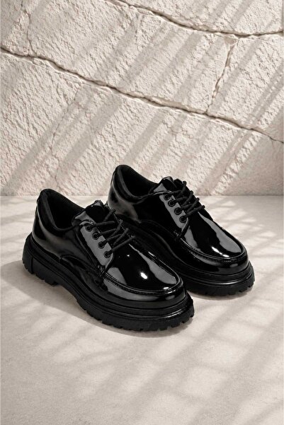 Mhoda Shoes Pantofi mocasin premium cu șireturi, din piele lăcuită neagră