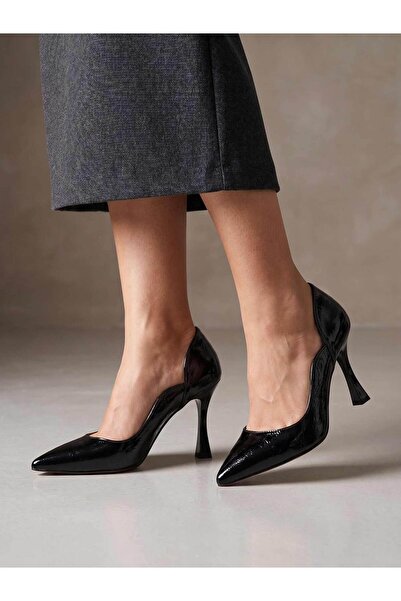 Güllü Shoes Black Wrinkled Patent Leather Stiletto Heels with Curved Side Cut...