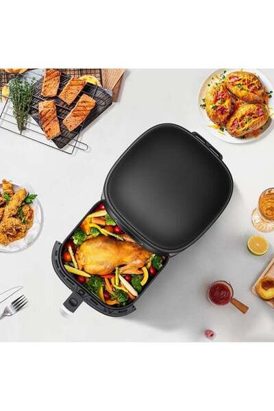 Hisense 5.2L Capacity Air Fryer, 1500W Power, 200℃ Temperature, 7 Present Cooking Menu, Circular Touch Display, Metallic Interior (H06AFGY1S1)