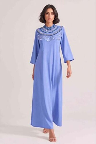 Safa Haute Couture جلابية سهرة فاخرة باللون الأزرق السماوي، مطرزة يدويًا بالك...