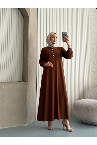 hefa moda TESETTÜR ÖNDEN DÜĞMELİ SALAŞ ÇİLEK KUMAŞ ELBİSE