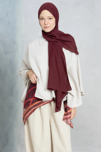 Madame Polo Shawls - Burgundy