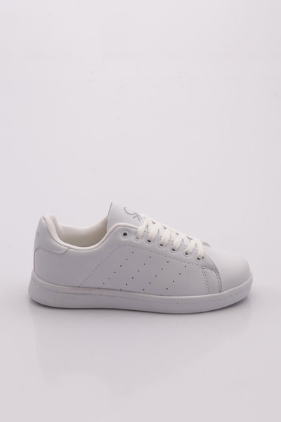 Benetton Walking Shoes - White - Mid heels (5–9 cm)