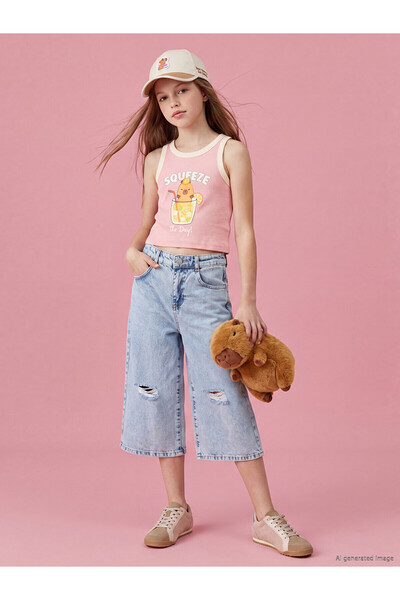 LC Waikiki Nevavm Girl's Jean Shorts with a Difference
