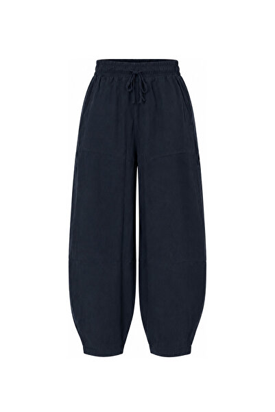 Özge Özgenç Elastic Waist and Lace-Up Soft Textured Trousers