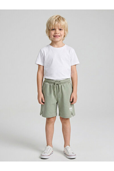JUNIORLOOM By Styli Boys Green Graphic Print Pocket Detail Shorts By Juniorloom
