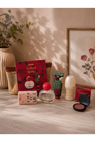 Angie Velvet rose set- parfüm - el kremi-göz farı- rollon- mendil cantalı set