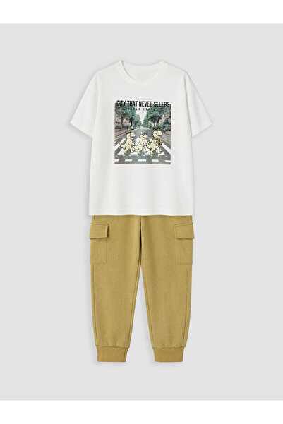 LC Waikiki Printed T-shirt and Cargo Pocketed Jogger Boys' Set