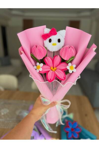 Anelli Hello Kitty Özel Tasarım El Yapımı Şönil Çiçek Buketi – Renkli ve Deko...