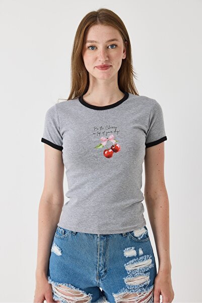 Raneel Kazançlı Alışveriş Women's Slim Fit Cherry Printed Short Sleeve Tshirt...