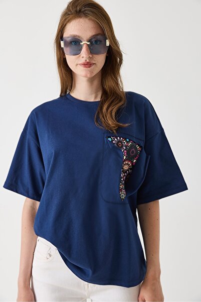Raneel Kazançlı Alışveriş Women's Pocket Detailed Relaxed Fit Tshirt Navy Blue