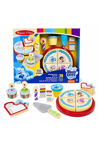 velve Set de joaca aniversar Melissa & Doug, cu tort si briose din lemn, 38 p...