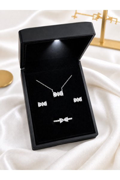 Evorya 925 Gümüş 3'lü Beyaz Fiyonk Set + Işıklı Kutu