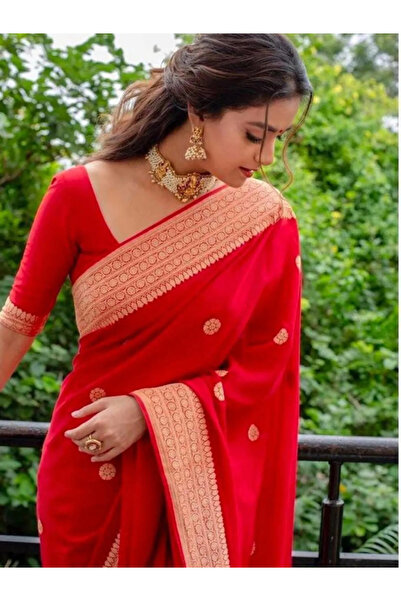 MYSMAR Red Silk Blend Banarasi Saree with Golden Zari Border - MAF3159 | Red ...