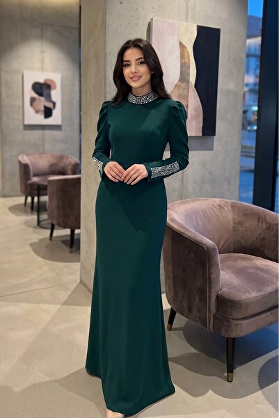 Dorne Moda Taş İşlemeli Yaka ve Kol Detaylı Uzun Davet Elbisesi