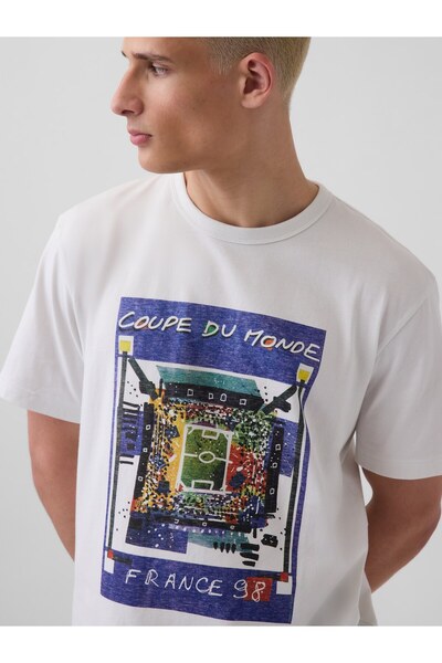 GAP Erkek Beyaz FIFA WORLD CUP™ Klasikleri Relaxed Grafik T-Shirt