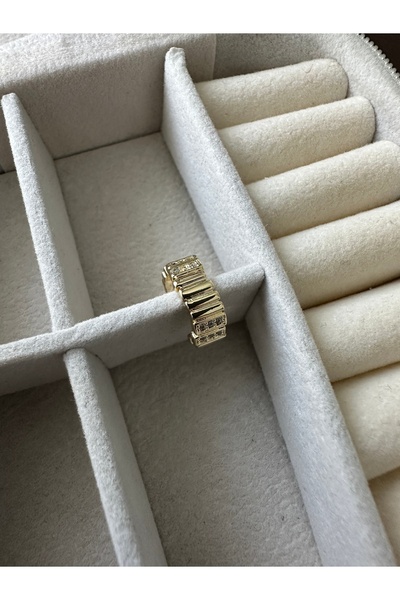 ringbox Gold Taşlı Sıra Kıkırdak Küpe Earcuff