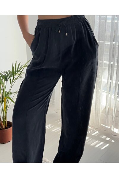 Esnek Bel Detaylı Soft Dokulu Siyah Pantolon