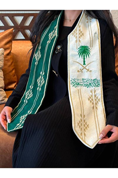 LUXURY Saudi National Day Shawl: Pride and Elegance in Celebrating the Kingdo...