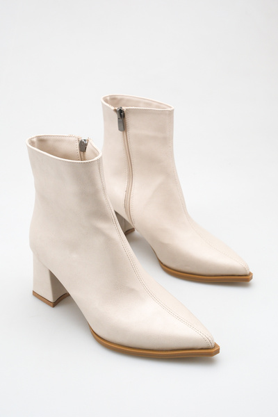 meyra'nın ayakkabıları Women's Pointed Toe Heeled Boots Skin Color