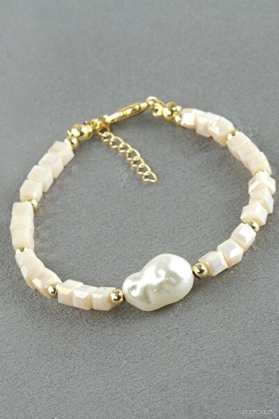 ZERO LAND Spt-Gld Mixed Figured Cube Crystal (233706) Bracelet Cream