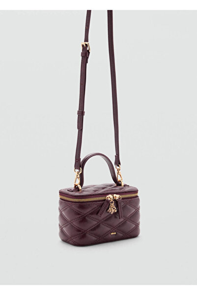 MANGO Woman Quilted leather-effect toiletry bag with metal charm