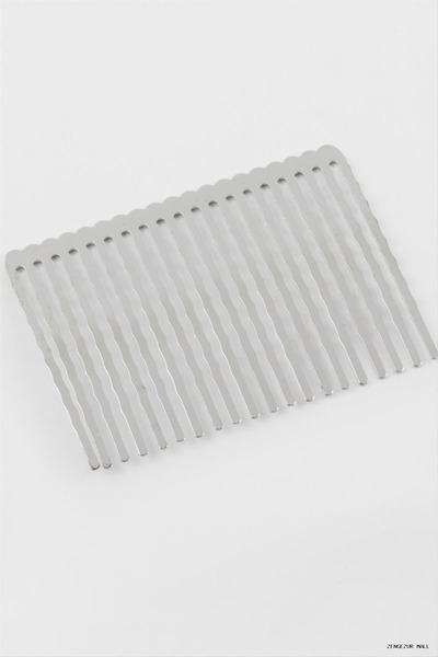 ZERO LAND Zngzrmll Wavy Metal Comb 1 Piece (42623) Silver Color