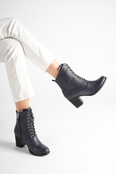 ANALİN SHOES Γυναικείες κομψές χειμερινές μπότες από γνήσιο δέρμα με κορδόνια...