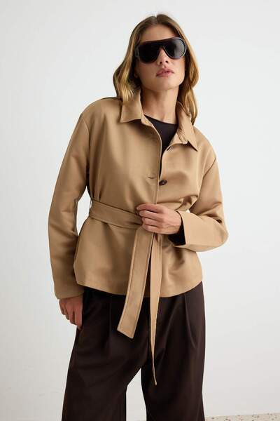 Trendyol Collection Jachetă blazer confortabilă cu curea bej TWOAW27BC00039