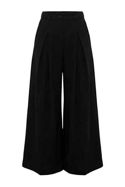 Trendyol Collection Black Plain Wide Leg Knitted Trousers with Pleated Detail...