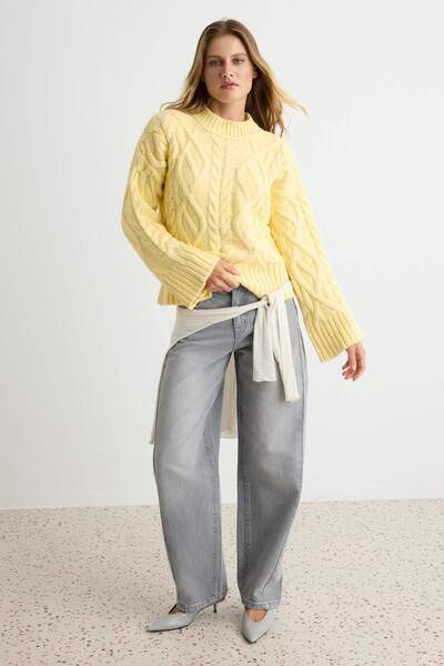 Trendyol Kollektion Gelber Strickpullover aus weichem Premium-Garn TWOAW27KZ0...