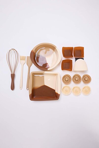 Drop by TrendyolMilla Silikonski set za torte sa kese 16 komada TDRAW27FK00001