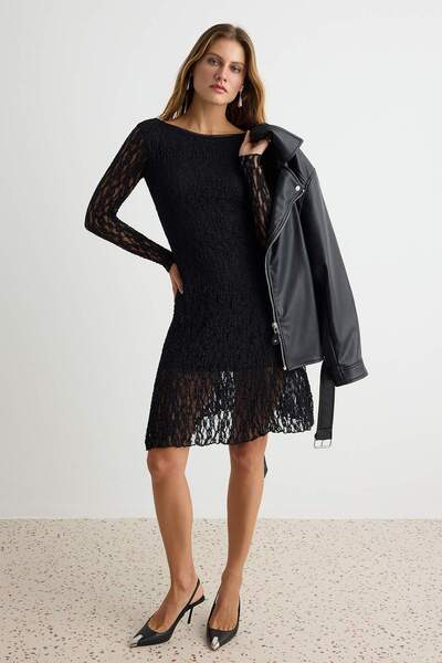 Trendyol Collection Black Plain Skater Crew Neck Mini Lace Lined Knitted Dres...