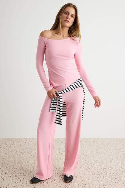 Trendyol Collection Pink Asymmetric Collar Off-The-Shoulder Bodycon Stretch K...