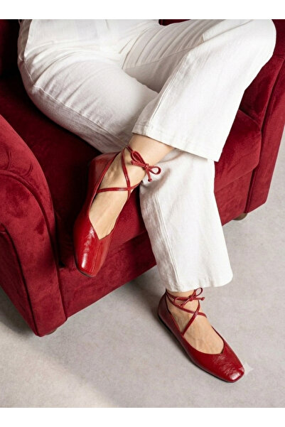 waito Mier Closed-Toe Women's Ballet Flats