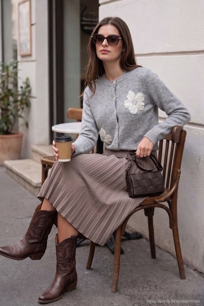 Lela Premium Tulle Flower Detailed Regular Fit Crew Neck Buttoned Knitwear Ca...