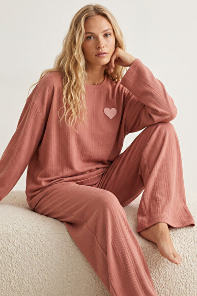 Siyah İnci Tile Heart Embroidered Ribbed Soft Touch Knitted Pajama Set