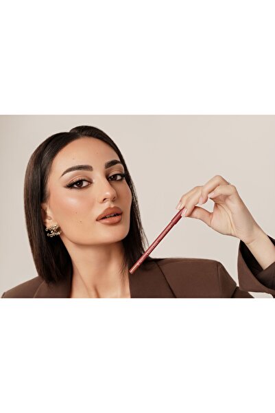 OEMS قلم تحديد الشفاه من كمانوريا بنكهة الشوكولاتة بالحليب - تحديد طبيعي وثبا...
