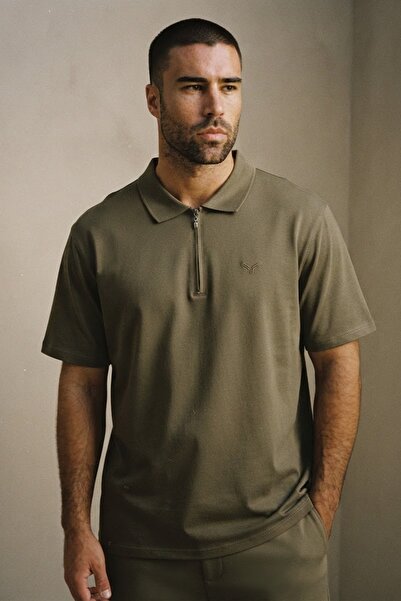 Maccali Men's Trend Loose Khaki Polo Half Zipper T-Shirt