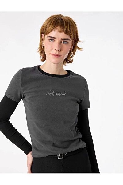 Koton Tricou slim fit cu mânecă scurtă, decolteu rotund, din bumbac, cu detal...