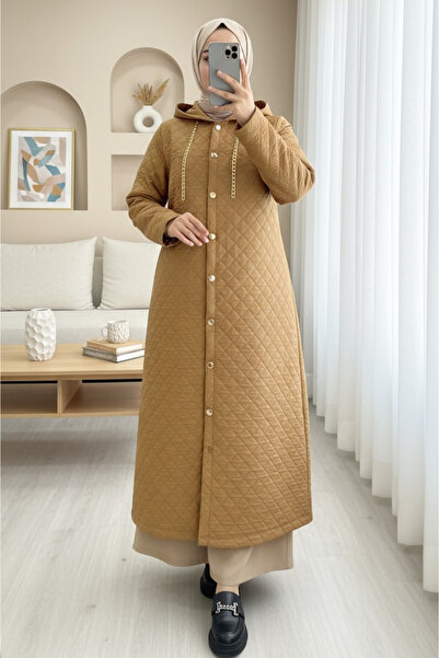 Modamorfo Hooded Chain Detailed Buttoned Quilted Cap -Cinnamon