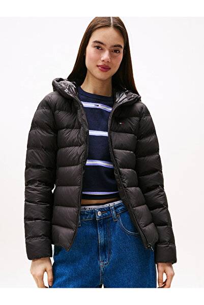 Tommy Hilfiger Kadın Marka Bayrak Logolu Sabit Kapüşonlu Kapitone Dolgulu Siy...