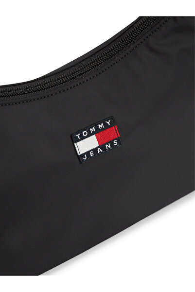 Tommy Hilfiger TJW Essential Günlük Omuz Kadın Siyah Omuz Çantası AW0AW17888BDS
